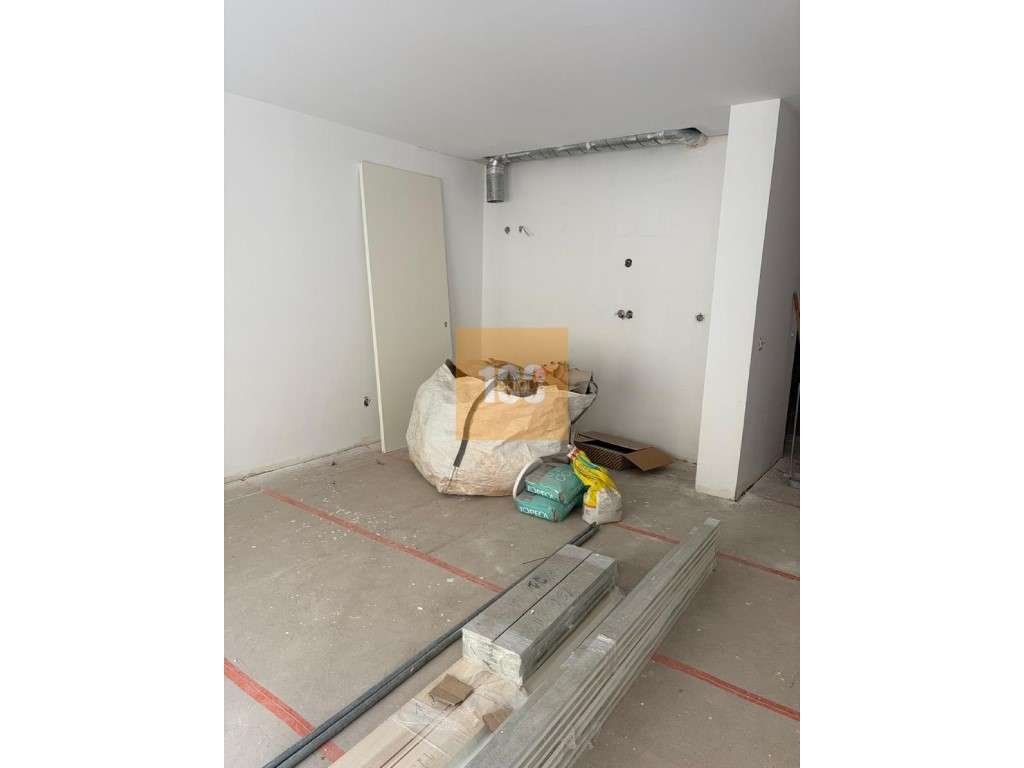 T0 novo com jardim - Fontinha Lux - Grande imagem: 5/15