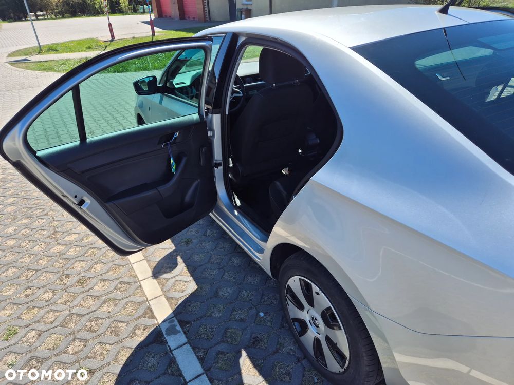 Skoda RAPID 1.6 TDI DPF Ambition - 8