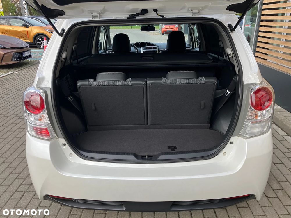 Toyota Verso 1.8 Prestige MS 7os EU6 - 8