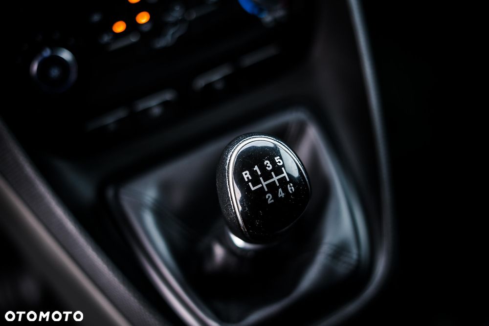 Ford Connect - 12