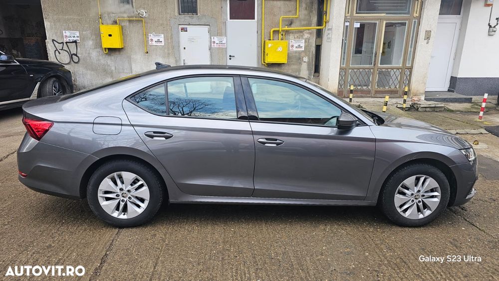Skoda Octavia 2.0 TDI DSG Ambition - 8