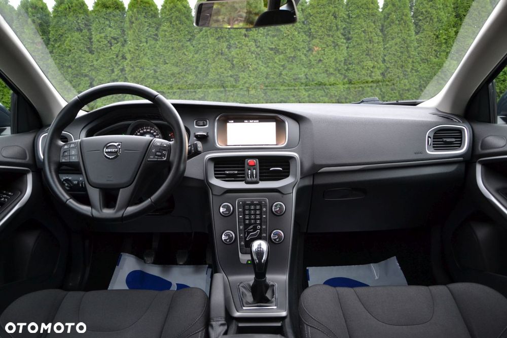 Volvo V40 D2 Drive-E SCR Momentum - 9