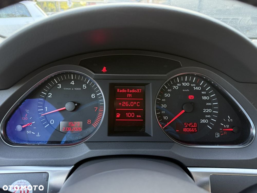 Audi A6 Avant 2.4 quattro - 32