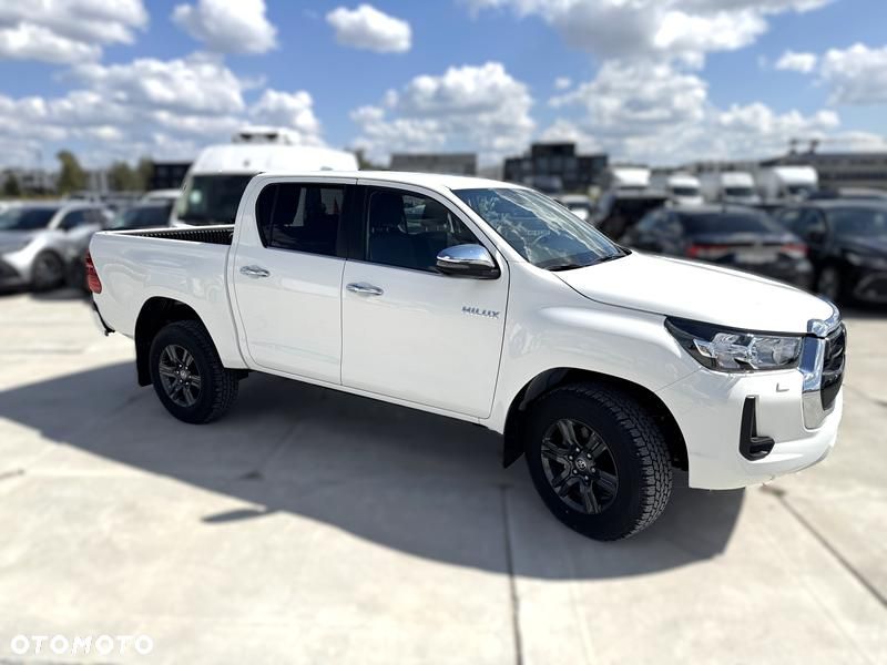 Toyota Hilux - 2