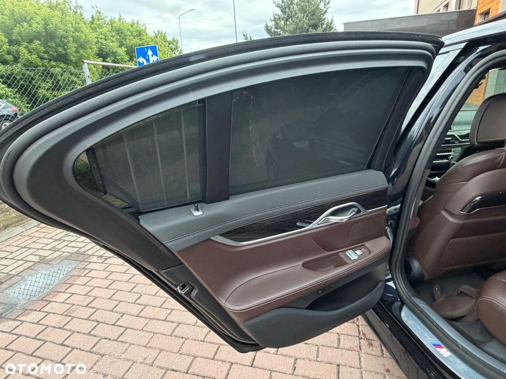 BMW Seria 7 - 12