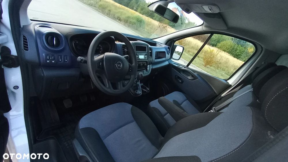 Opel vivaro - 10