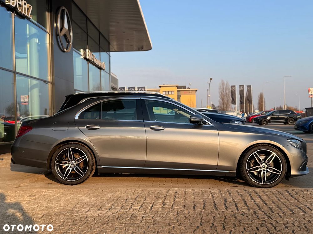 Mercedes-Benz Klasa E 220 d 4-Matic 9G-TRONIC - 2