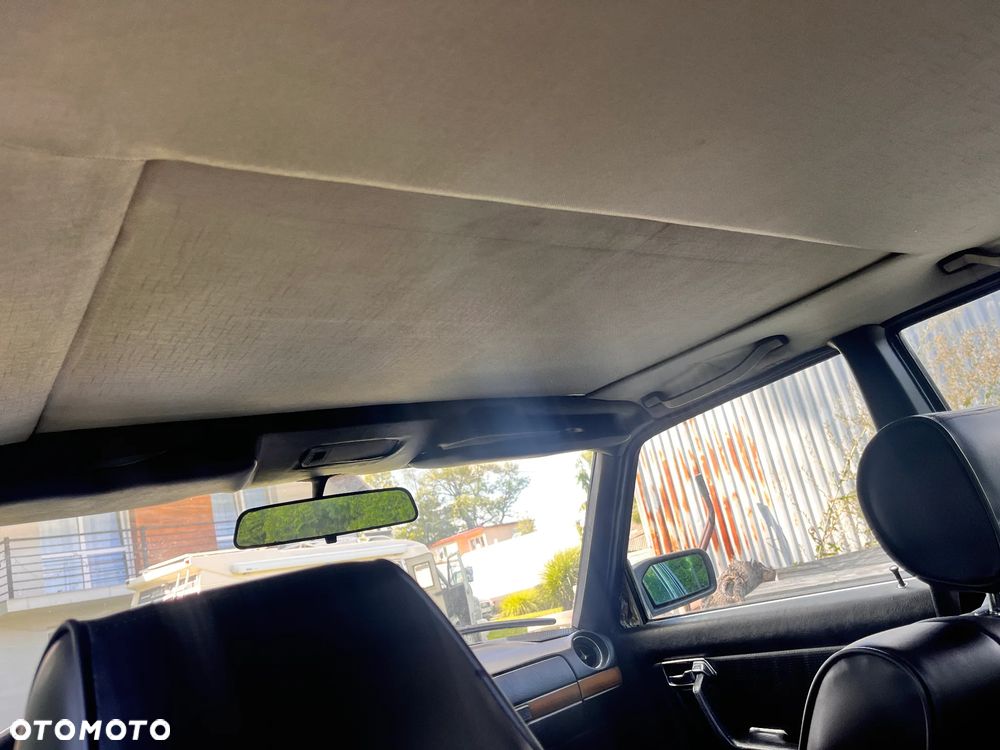 Mercedes-Benz W123 - 17