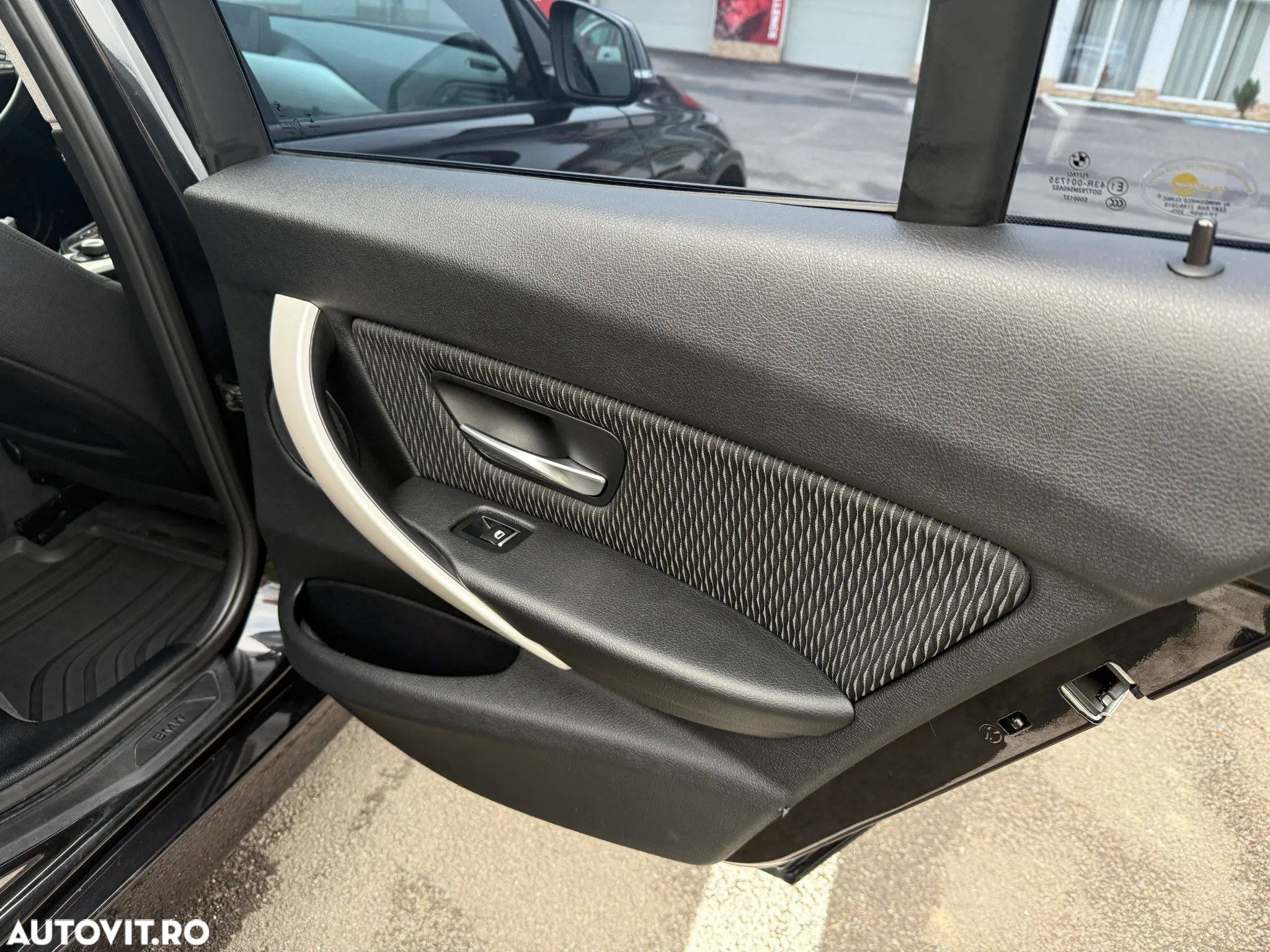 BMW Seria 3 320d - 16
