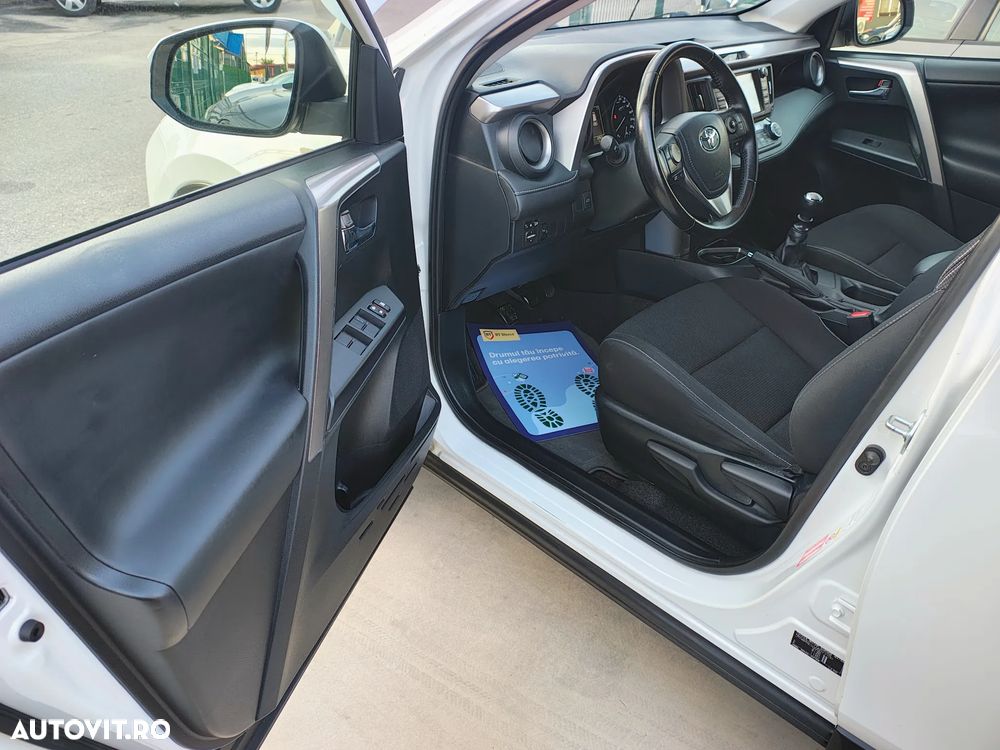 Toyota RAV4 2.0 D-4D 2WD Executive - 7