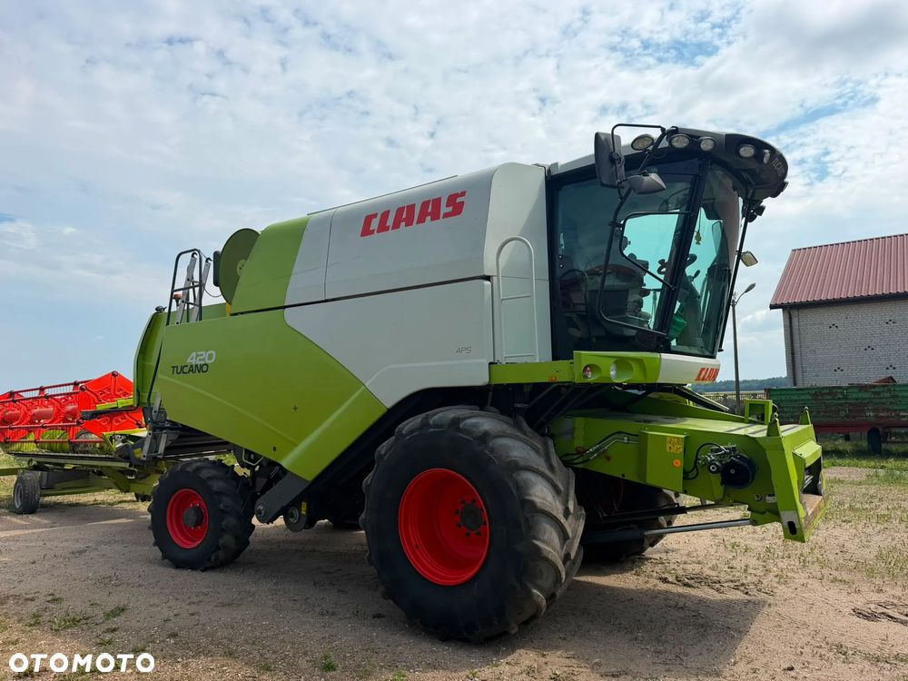 Claas Tucano 420, heder CLAAS VARIO 560, przystawka do kukurydzy CLAAS CORIO 675FC - 3