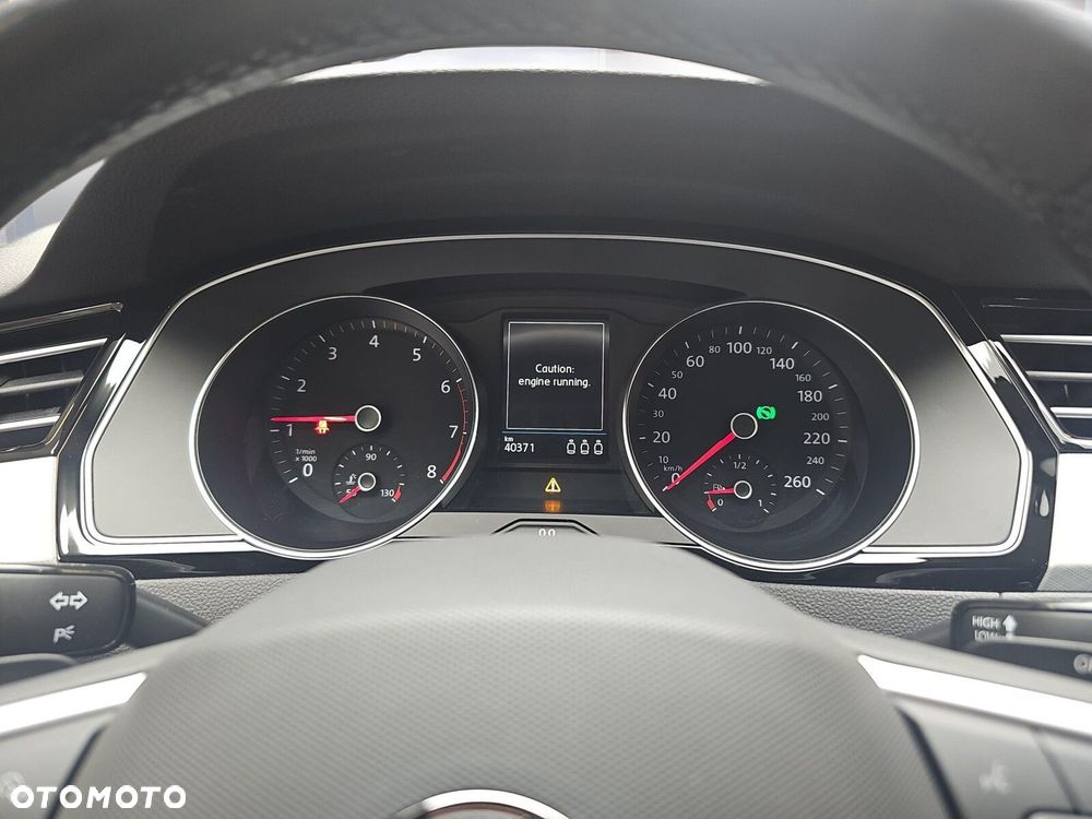 Volkswagen Passat Variant 1.5 TSI EVO Business DSG - 16