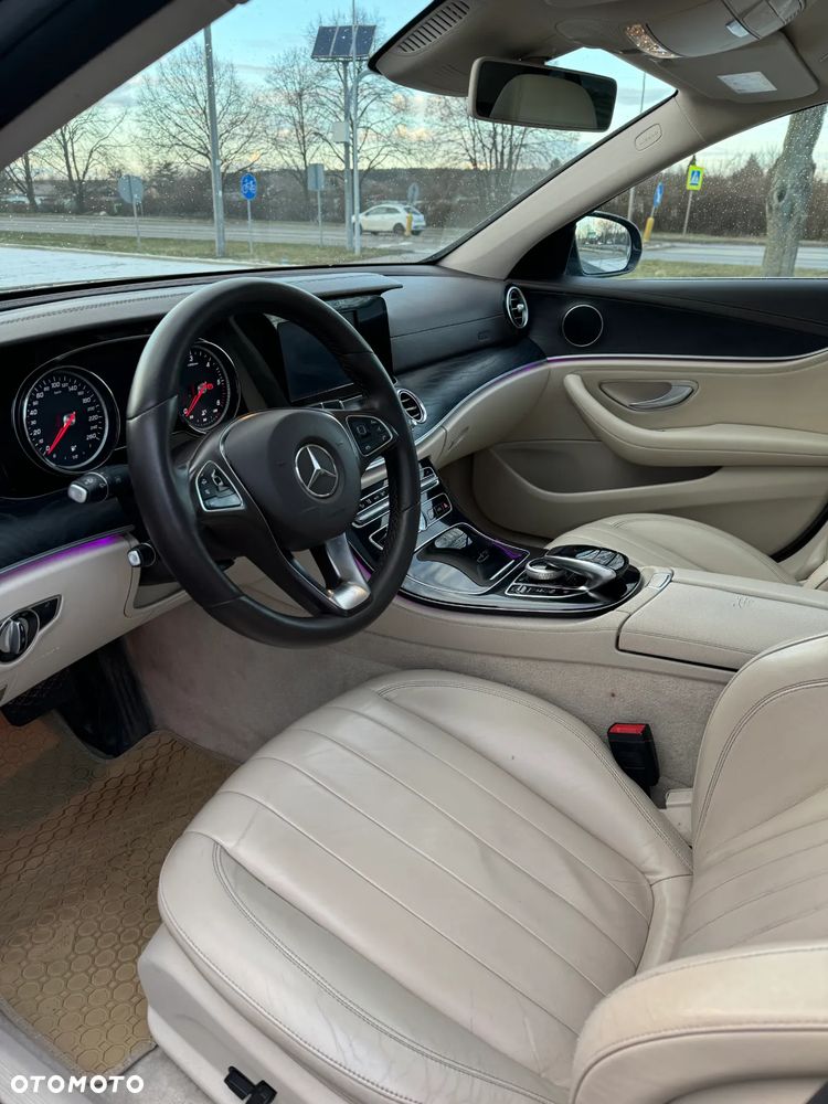 Mercedes-Benz Klasa E 220 d Business Edition 9G-TRONIC - 22