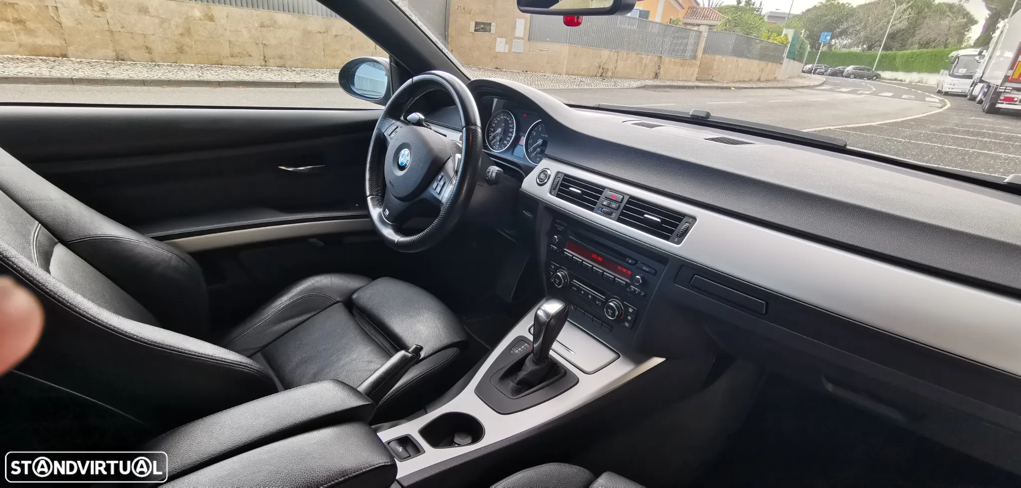 BMW 325 i Auto - 14
