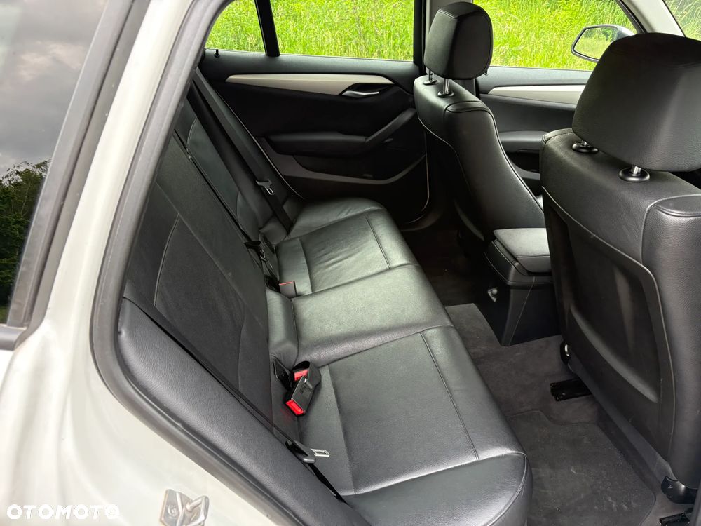 BMW X1 sDrive18d - 14