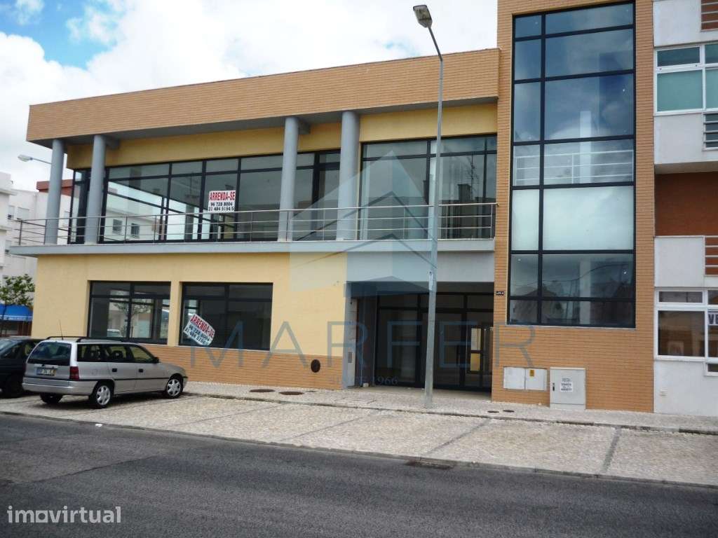 Loja com 3 pisos