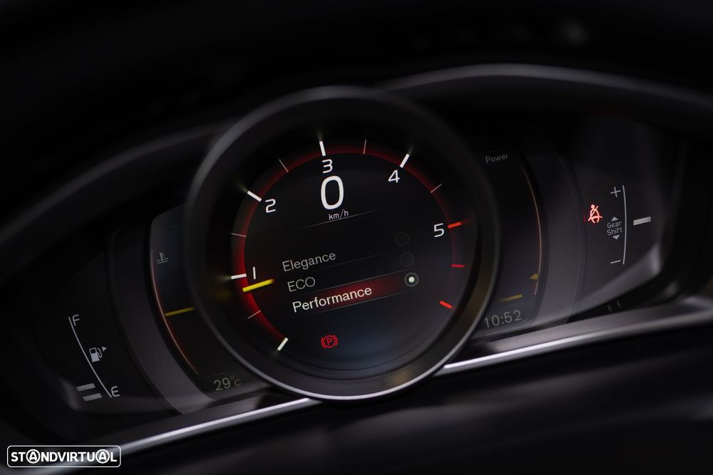 Volvo V40 2.0 D2 Momentum - 28