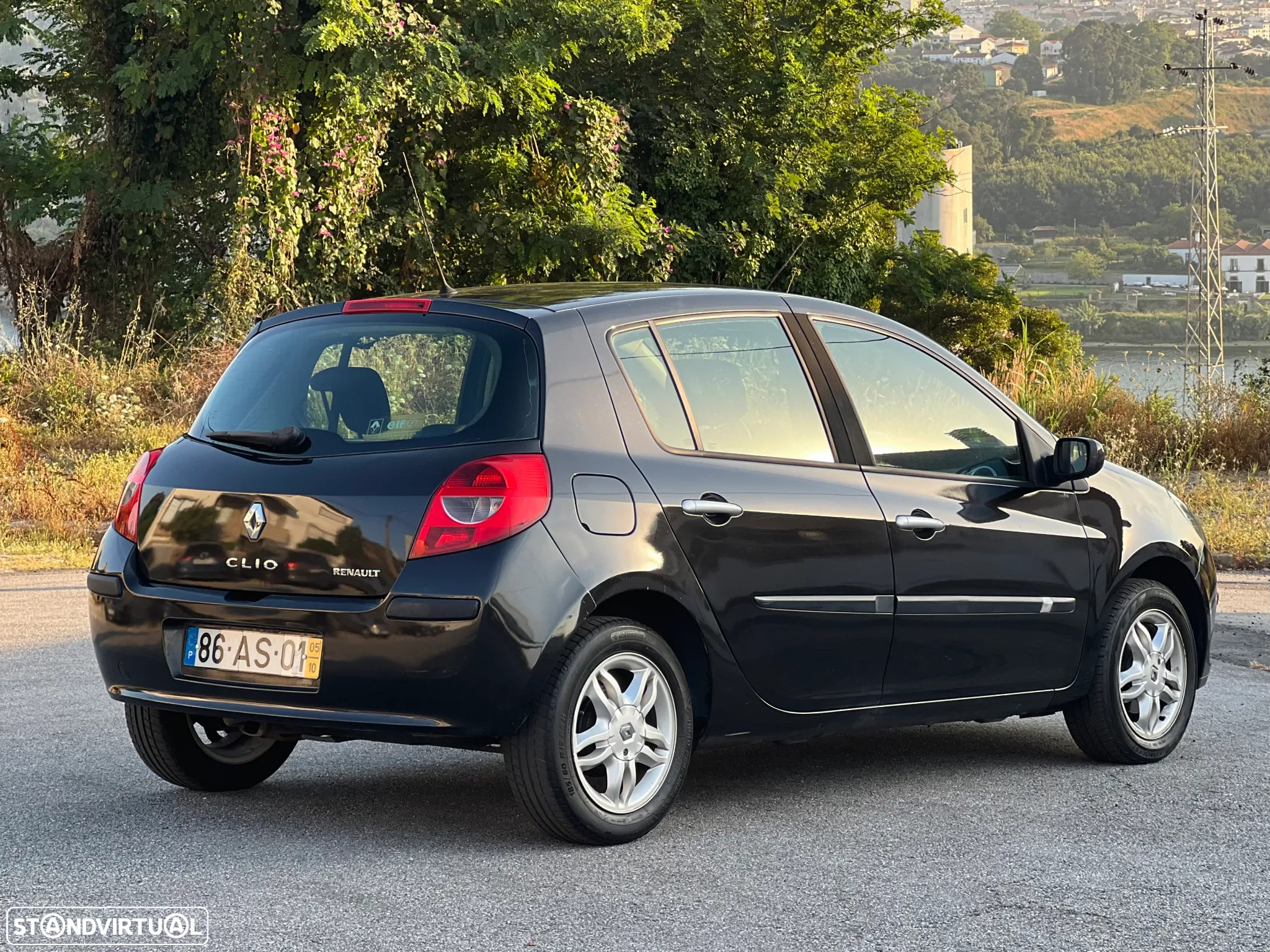 Renault Clio 1.2 16V Confort - 11
