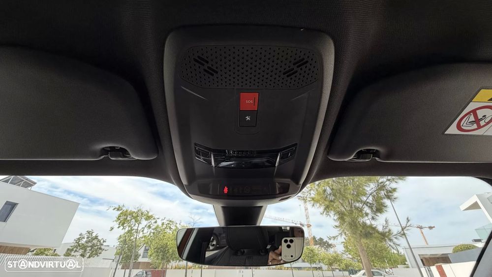 Peugeot e-2008 50 kWh GT - 22