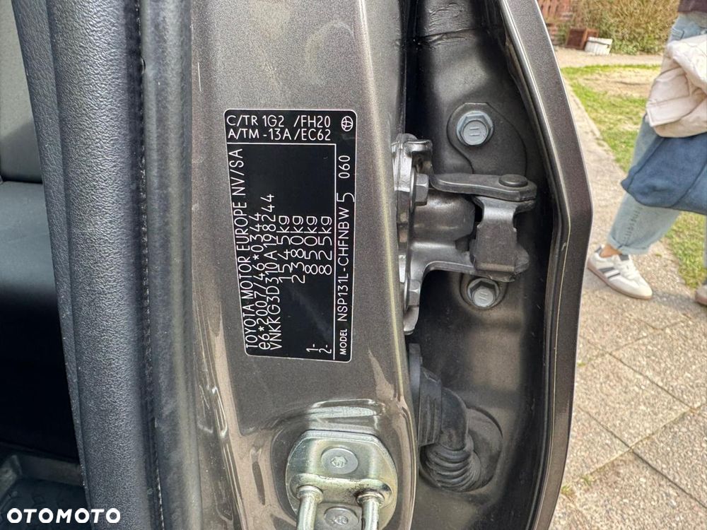 Toyota Yaris 1.5 Active - 13