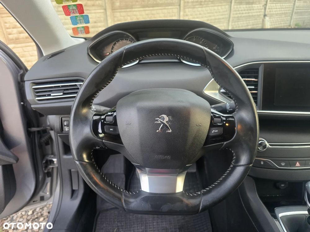 Peugeot 308 e-HDi 115 Stop & Start Allure - 28