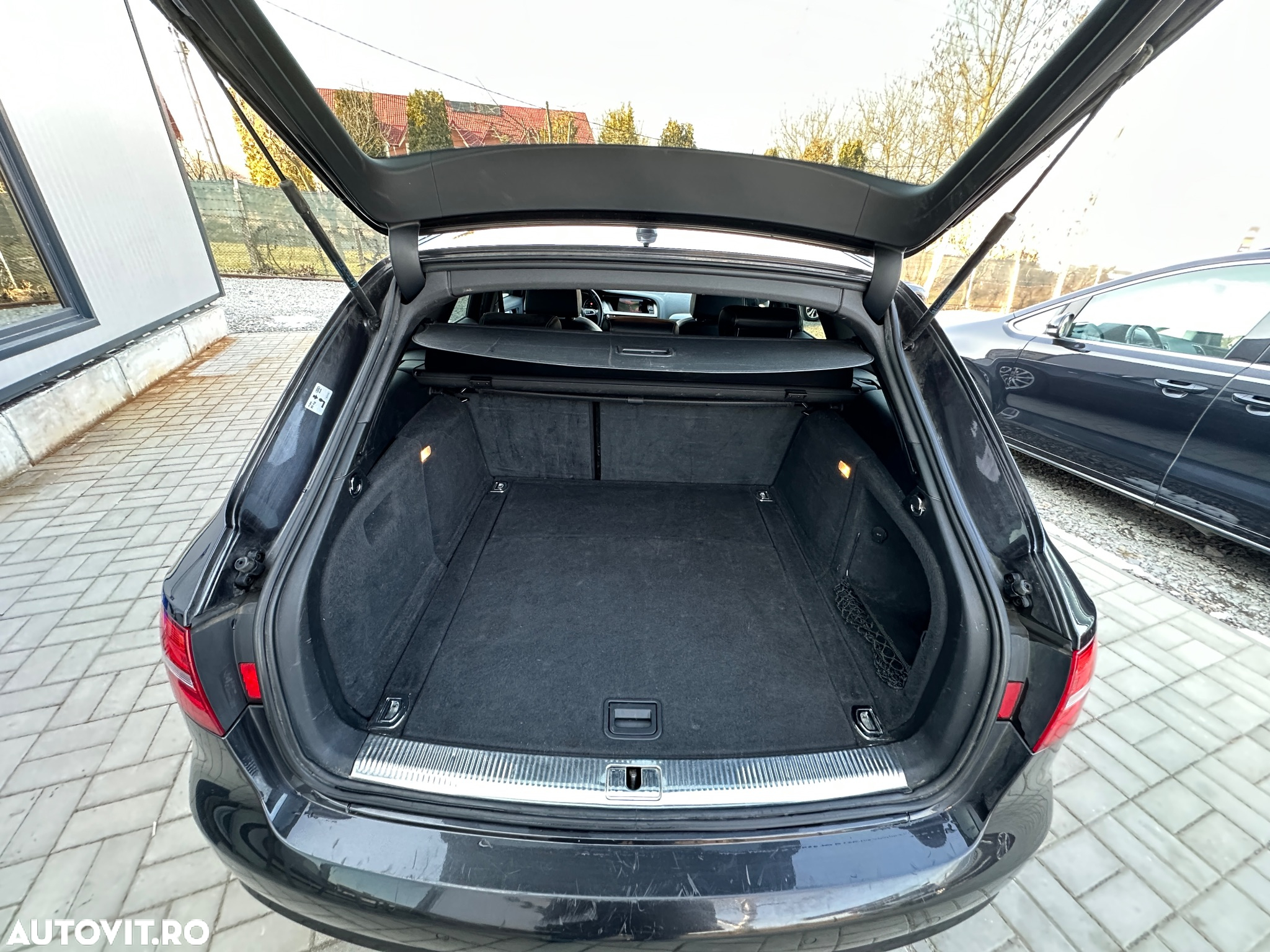 Audi A4 Avant 2.0 TDI DPF S line Sportpaket - 22