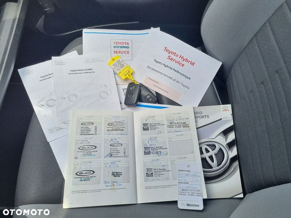 Toyota Auris Hybrid 135 Selection - 21