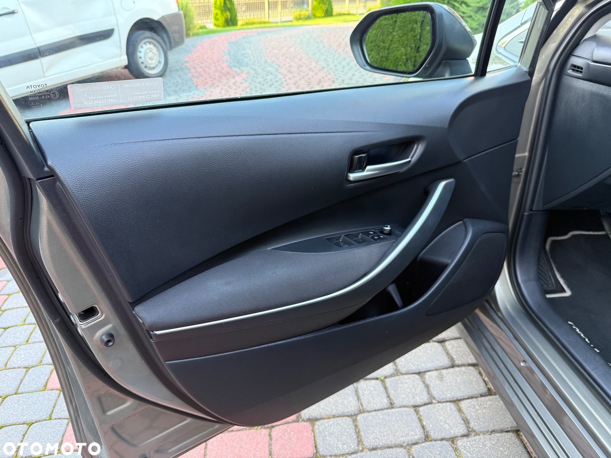 Toyota Corolla 1.8 Hybrid Comfort - 16