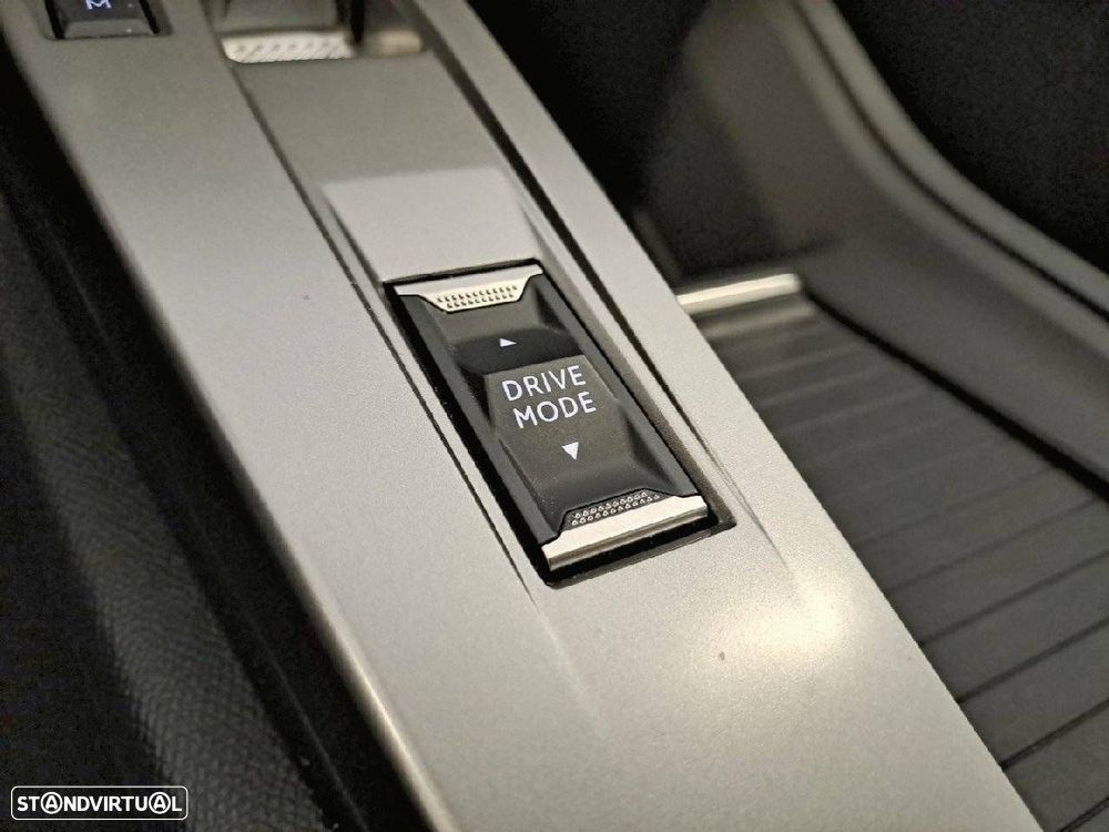 Peugeot 308 1.2 Hybrid Style e-DCS6 - 23