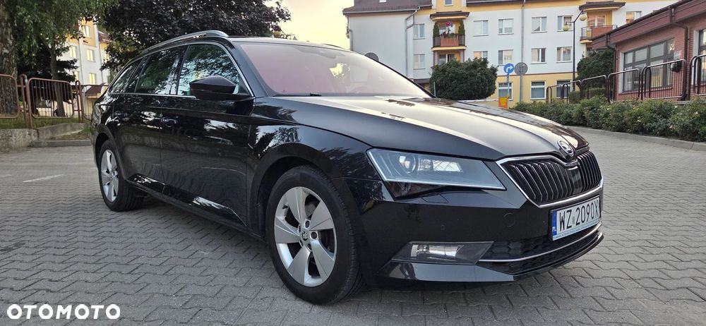 Skoda Superb 2.0 TDI Ambition DSG - 3