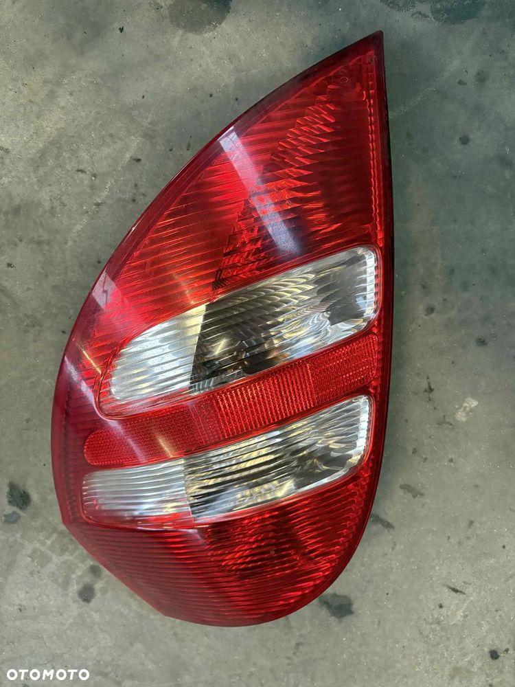 LAMPA MERCEDES W169 - 1