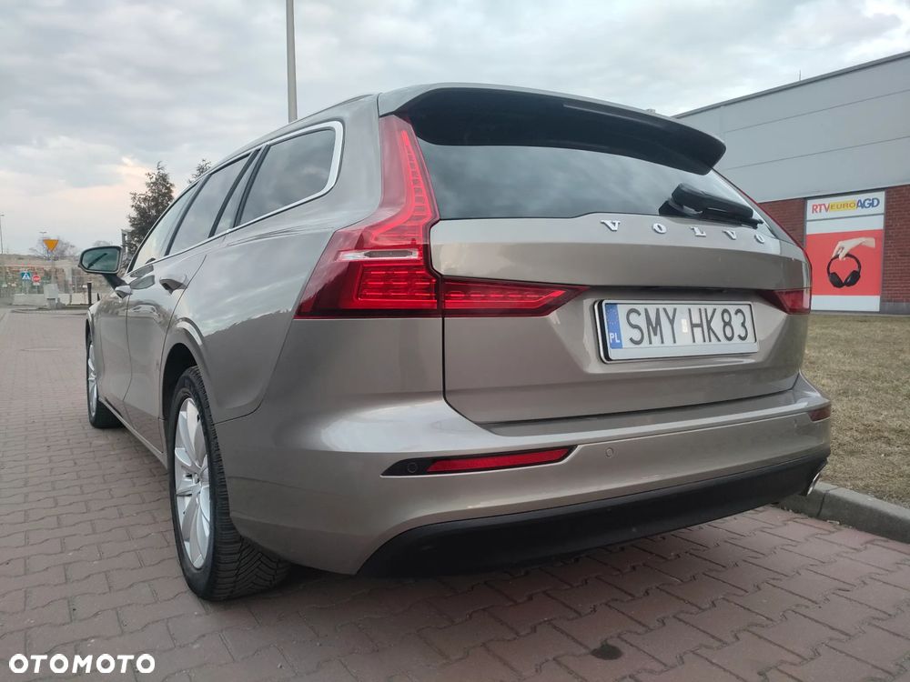 Volvo V60 D3 Drive-E Dynamic Edition (Momentum) - 8