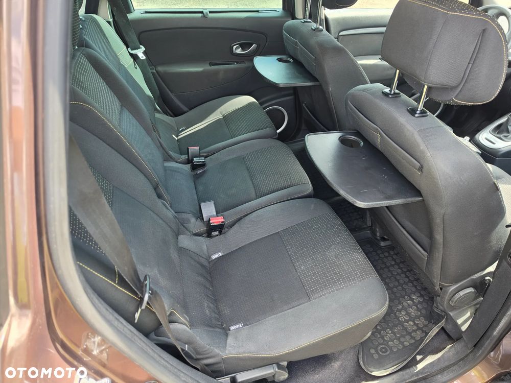 Renault Scenic 1.9 dCi Confort Expression - 9