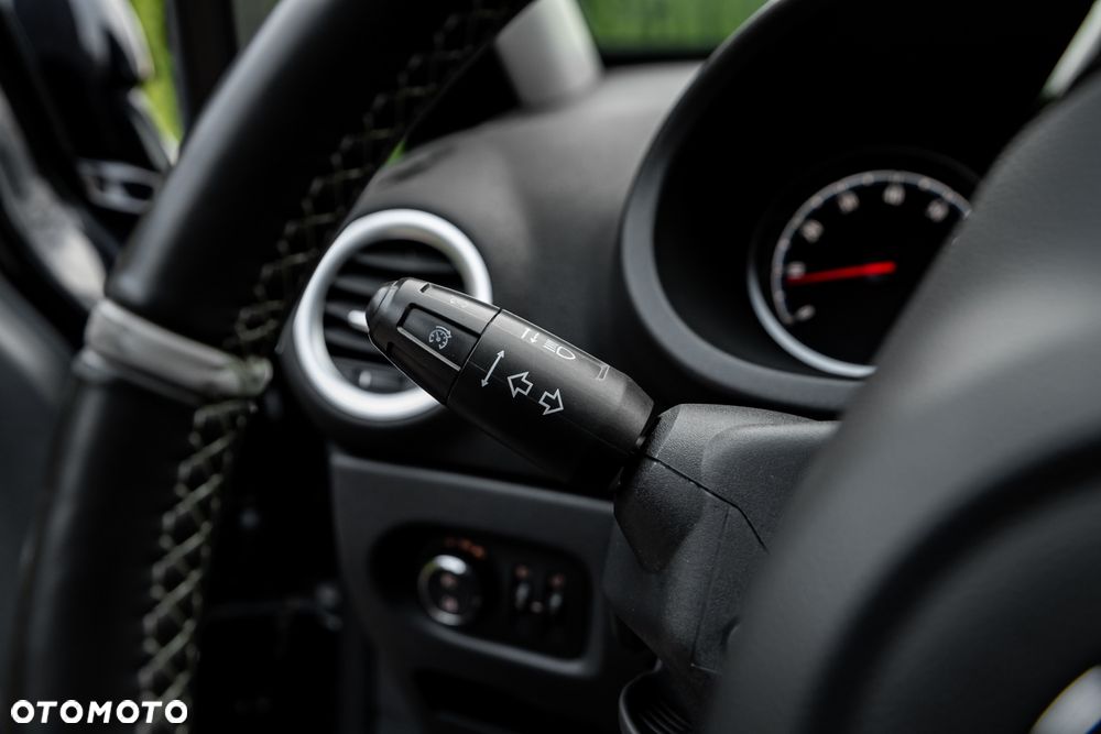 Opel Corsa 1.6T OPC - 23