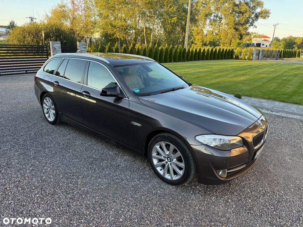 BMW Seria 5 520d Luxury Line - 9