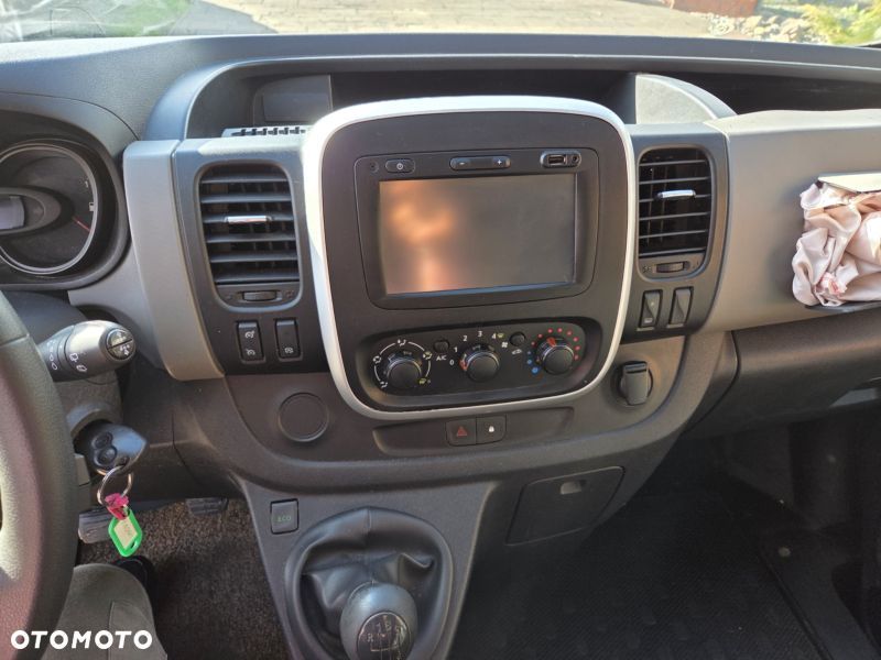 Renault Trafic Grand 1.6 dCi - 28