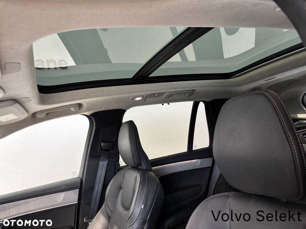 Volvo XC 90 - 22