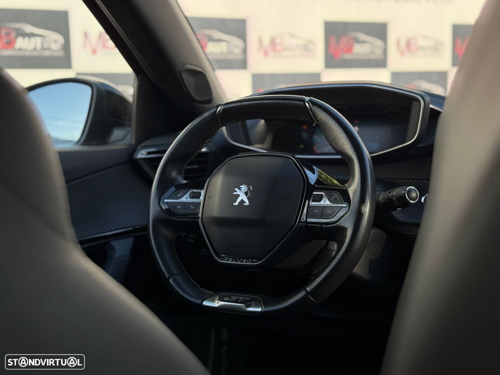 Peugeot 2008 1.2 PureTech GT Line - 23