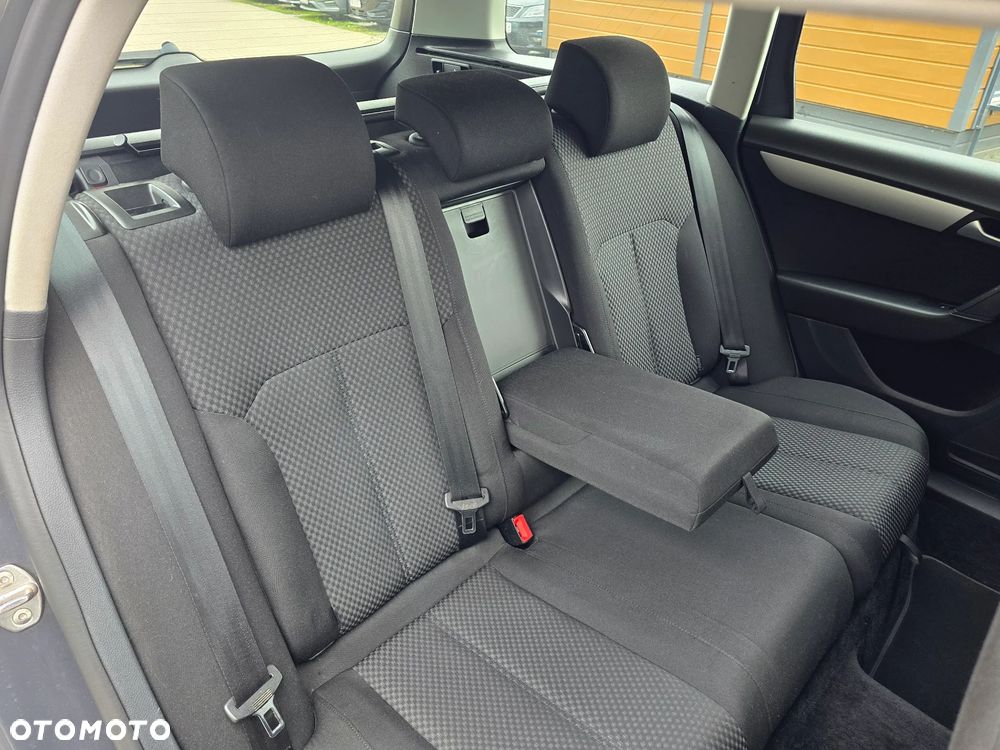 Volkswagen Passat Variant - 14