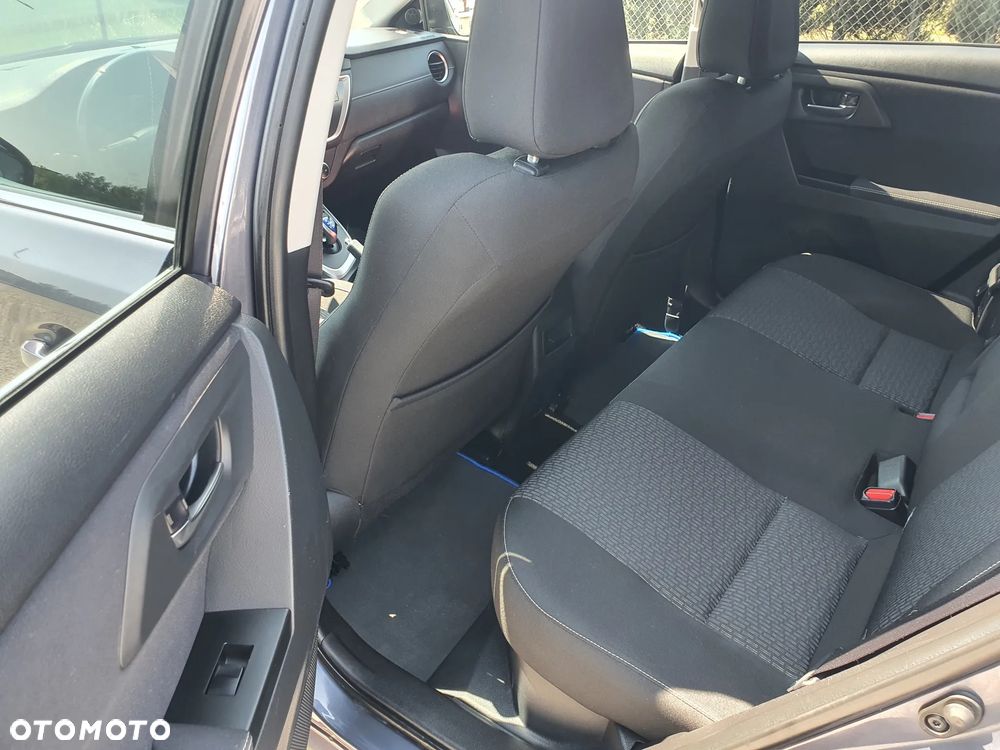 Toyota Auris - 11