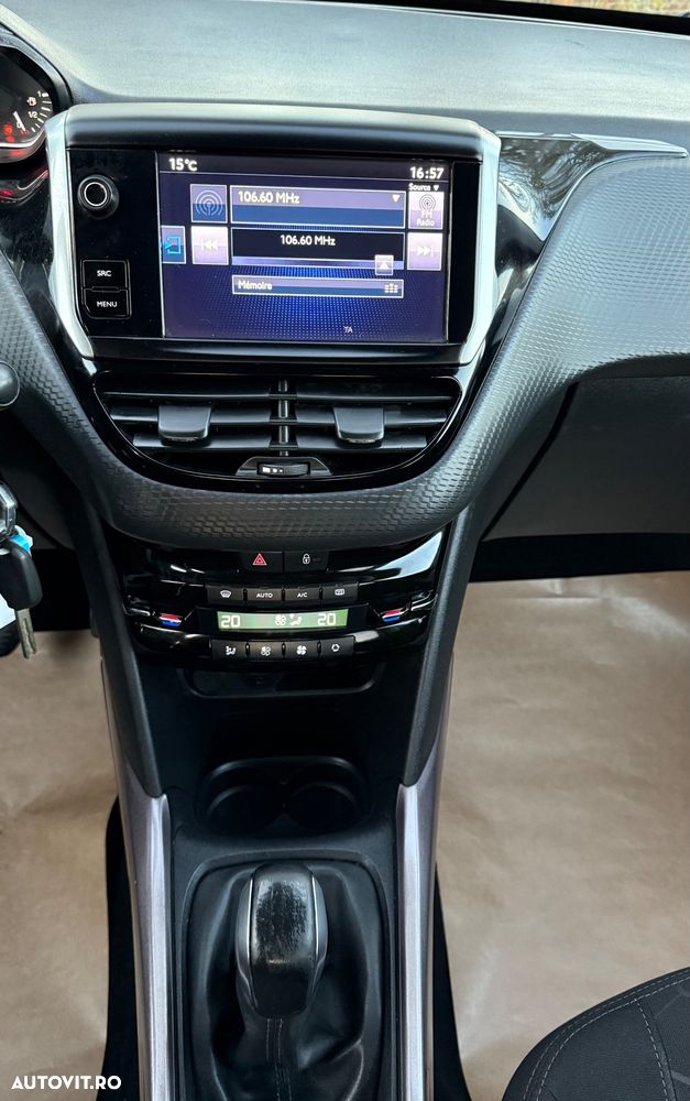 Peugeot 2008 PureTech 110 Stop&Start Allure - 25