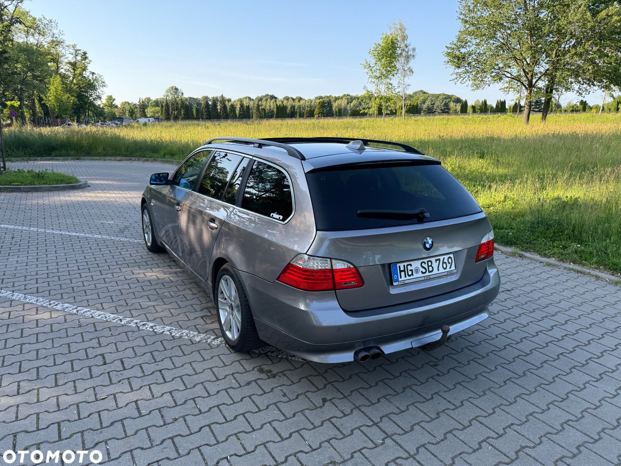 BMW Seria 5 525xd Touring - 8