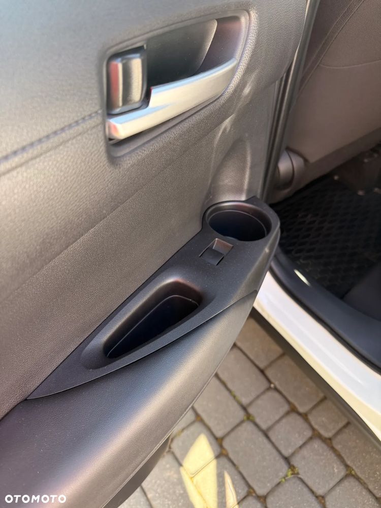 Toyota Corolla Cross - 12