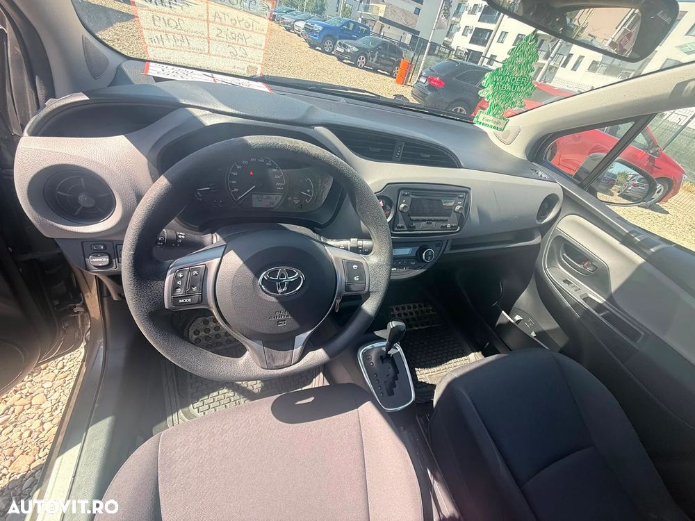 Toyota Yaris - 15