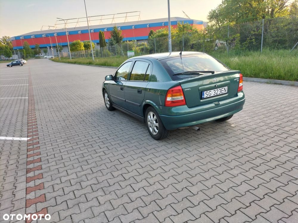 Opel Astra - 3