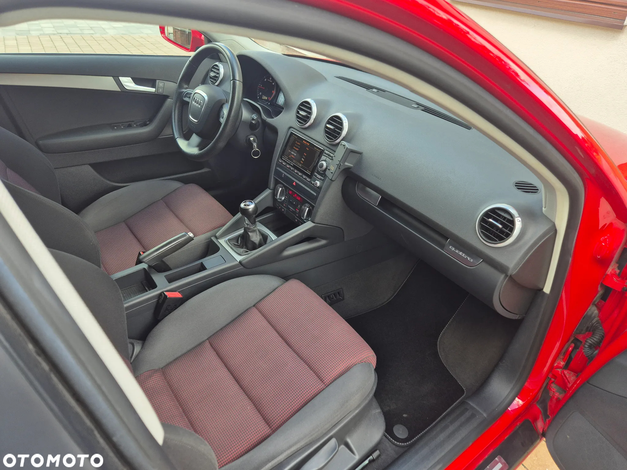 Audi A3 Sportback 2.0 TDI DPF quattro Ambition - 14