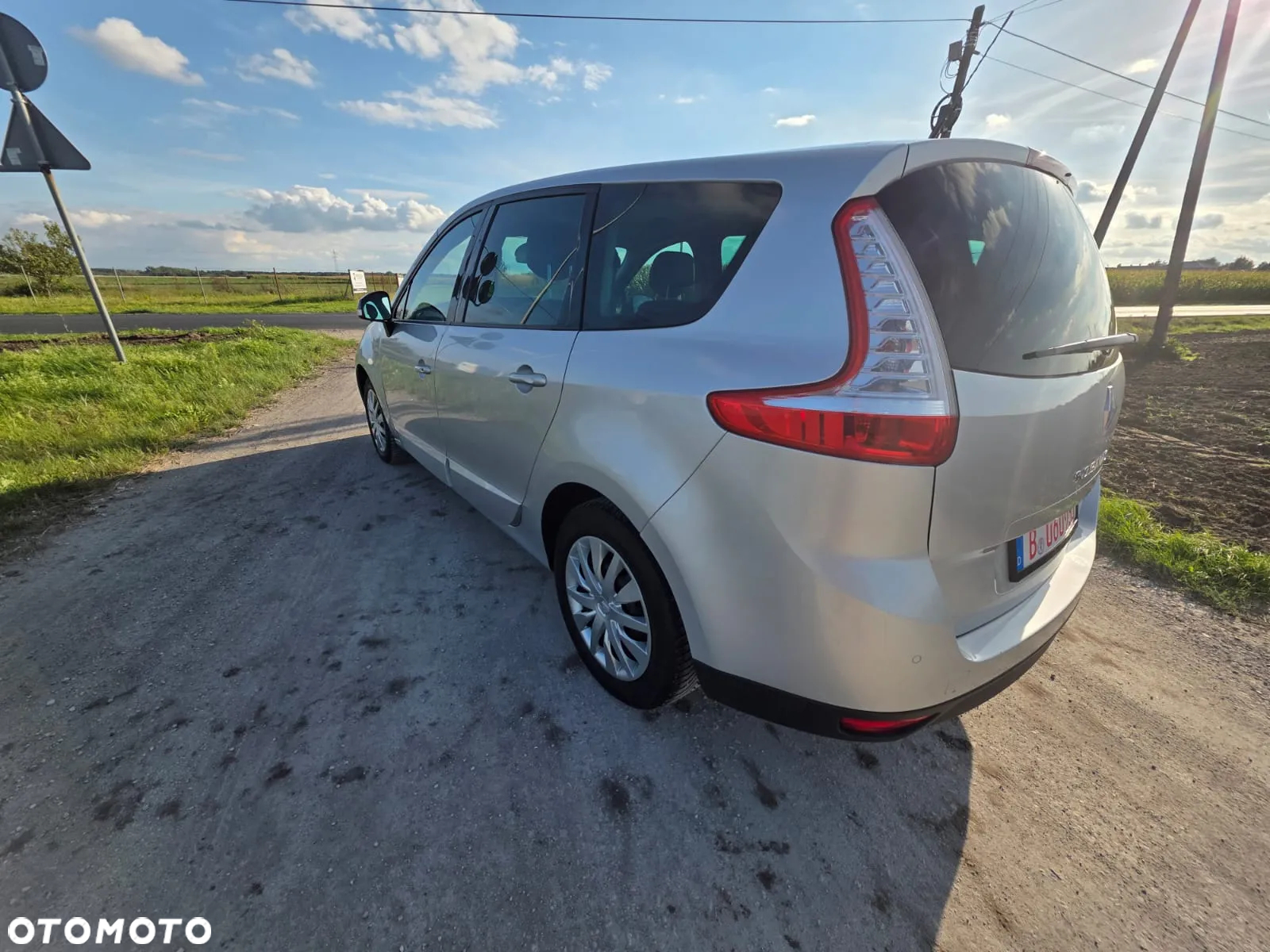Renault Grand Scenic Gr 1.9 dCi Bose Edition - 7
