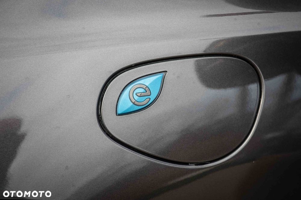 Chrysler Pacifica - 16