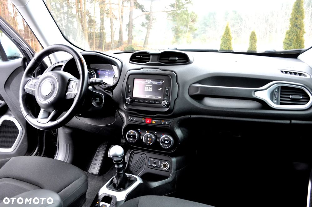 Jeep Renegade 1.4 MultiAir Night Eagle - 27