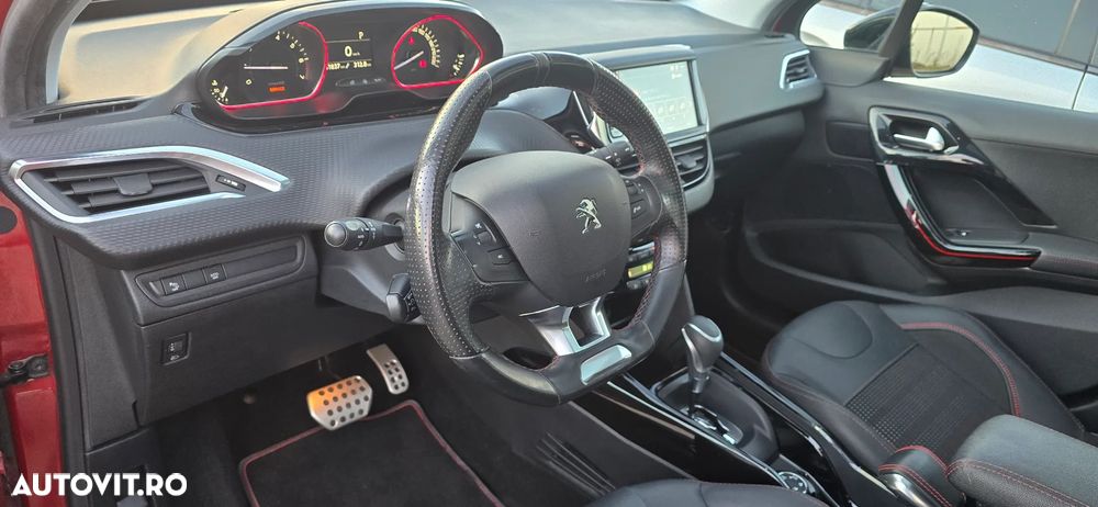 Peugeot 2008 PureTech 110 Stop&Start EAT6 GT-Line Edition - 10